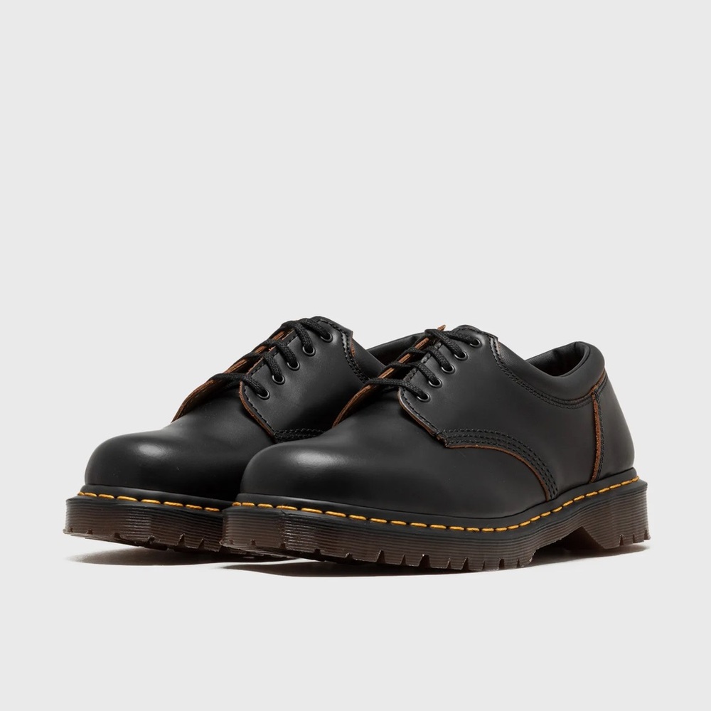 Dr. Martins 8053 black vintage smooth